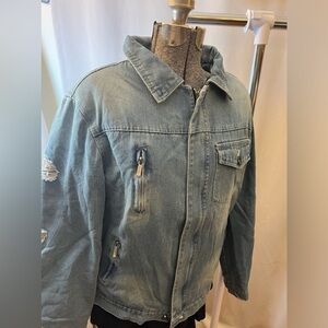 NWOT Vogue Jean jacket with lining and detachable faux fur nec…
